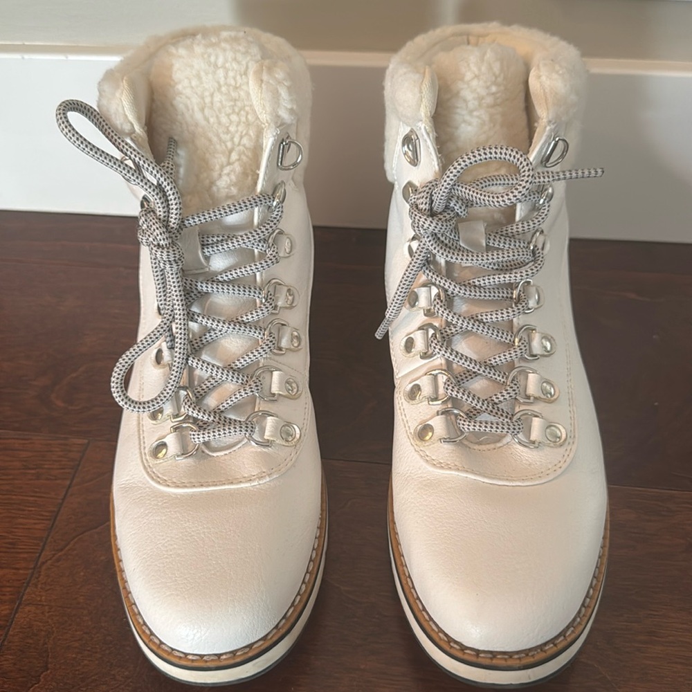 WHITE MOUNTAIN Women's Cozy Fashion Boot